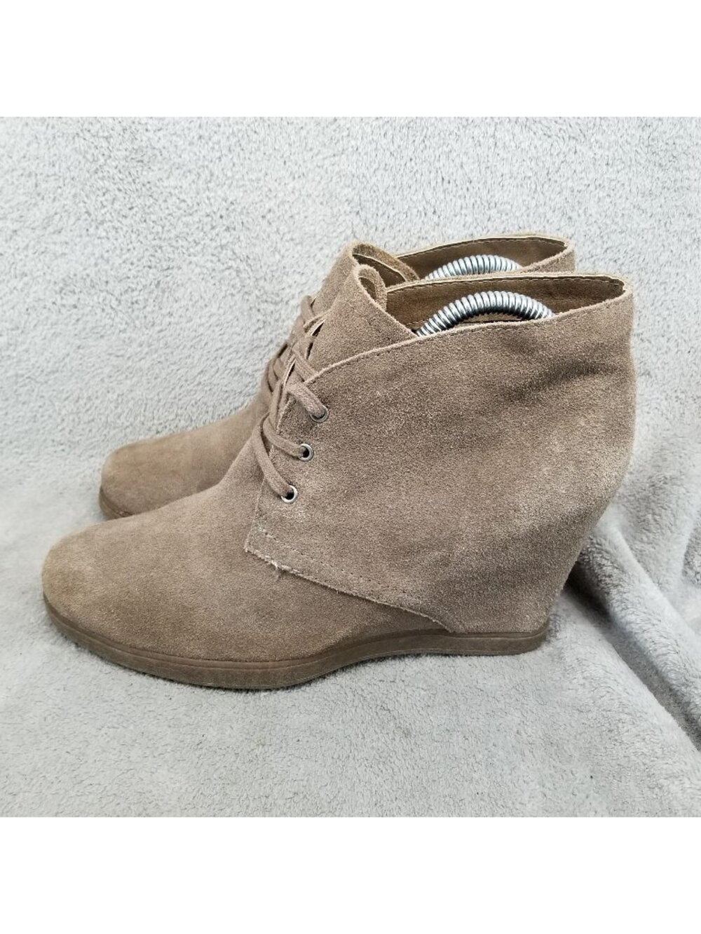 Dolce Vita Shoes Womens Size 9.5 Brown Suede Hidden Wedge Ankle Booties *Read*